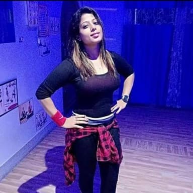 Priyanka Sarkar - Founder of Natural Feelings